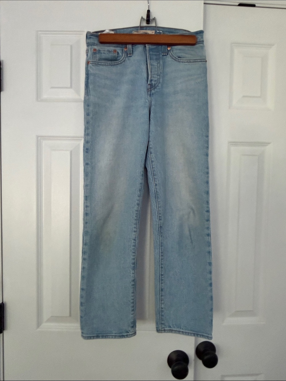 Levi's Wedgie Straight-Leg Ankle Jeans